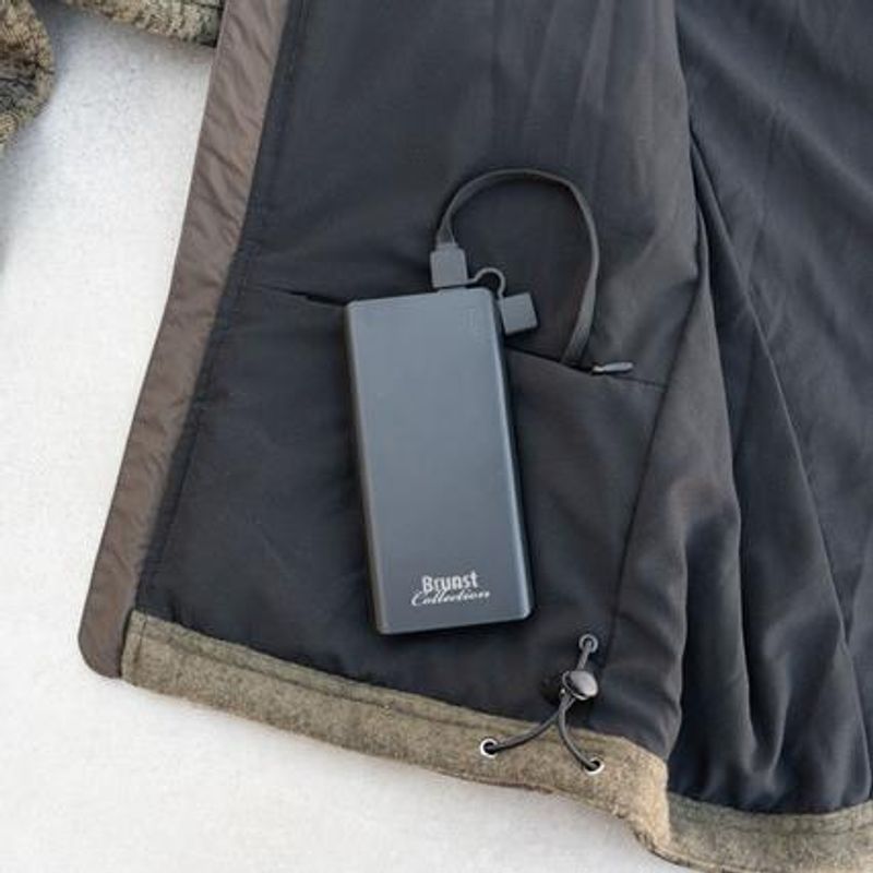 BRUNST HEAT VARMEJAKKE + POWERBANK